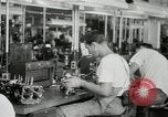 Standbild Hawaiian Männer und Frau Hawaii USA, 1944, aus Sekunde 54 historischem Filmmaterial Videoclip 65675022637
