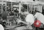 Standbild Hawaiian Männer und Frau Hawaii USA, 1944, aus Sekunde 55 historischem Filmmaterial Videoclip 65675022637