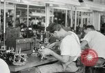 Standbild Hawaiian Männer und Frau Hawaii USA, 1944, aus Sekunde 57 historischem Filmmaterial Videoclip 65675022637