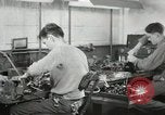 Standbild Hawaiian Männer Hawaii USA, 1944, aus Sekunde 16 historischem Filmmaterial Videoclip 65675022639