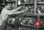 Standbild Hawaiian Männer Hawaii USA, 1944, aus Sekunde 25 historischem Filmmaterial Videoclip 65675022639