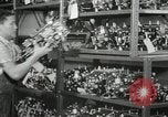 Standbild Hawaiian Männer Hawaii USA, 1944, aus Sekunde 28 historischem Filmmaterial Videoclip 65675022639