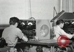 Standbild Hawaiian Männer Hawaii USA, 1944, aus Sekunde 37 historischem Filmmaterial Videoclip 65675022639