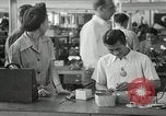 Standbild Hawaiian Mann Hawaii USA, 1944, aus Sekunde 6 historischem Filmmaterial Videoclip 65675022643