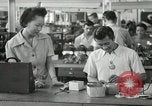 Standbild Hawaiian Mann Hawaii USA, 1944, aus Sekunde 11 historischem Filmmaterial Videoclip 65675022643