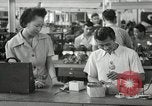 Standbild Hawaiian Mann Hawaii USA, 1944, aus Sekunde 12 historischem Filmmaterial Videoclip 65675022643