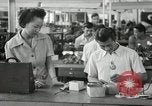 Standbild Hawaiian Mann Hawaii USA, 1944, aus Sekunde 14 historischem Filmmaterial Videoclip 65675022643