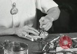 Standbild Hawaiian Mann Hawaii USA, 1944, aus Sekunde 26 historischem Filmmaterial Videoclip 65675022643