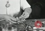 Standbild Hawaiian Mann Hawaii USA, 1944, aus Sekunde 31 historischem Filmmaterial Videoclip 65675022643