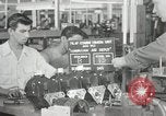 Standbild Hawaiian Mann Hawaii USA, 1944, aus Sekunde 35 historischem Filmmaterial Videoclip 65675022643