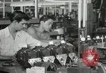Standbild Hawaiian Mann Hawaii USA, 1944, aus Sekunde 47 historischem Filmmaterial Videoclip 65675022643