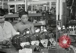 Standbild Hawaiian Mann Hawaii USA, 1944, aus Sekunde 49 historischem Filmmaterial Videoclip 65675022643