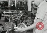 Standbild Hawaiian Mann Hawaii USA, 1944, aus Sekunde 57 historischem Filmmaterial Videoclip 65675022643
