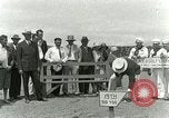 Immagine di Giocare a golf presso il Kilauea National Park Hawaii USA, 1928, secondo 10 filmato di repertorio 65675022675