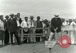 Immagine di Giocare a golf presso il Kilauea National Park Hawaii USA, 1928, secondo 12 filmato di repertorio 65675022675