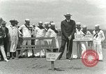Immagine di Giocare a golf presso il Kilauea National Park Hawaii USA, 1928, secondo 26 filmato di repertorio 65675022675
