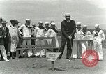 Immagine di Giocare a golf presso il Kilauea National Park Hawaii USA, 1928, secondo 27 filmato di repertorio 65675022675