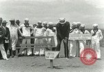Immagine di Giocare a golf presso il Kilauea National Park Hawaii USA, 1928, secondo 33 filmato di repertorio 65675022675