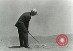 Immagine di Giocare a golf presso il Kilauea National Park Hawaii USA, 1928, secondo 43 filmato di repertorio 65675022675
