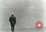 Immagine di Giocare a golf presso il Kilauea National Park Hawaii USA, 1928, secondo 58 filmato di repertorio 65675022675