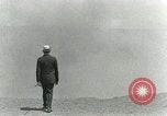 Immagine di Giocare a golf presso il Kilauea National Park Hawaii USA, 1928, secondo 59 filmato di repertorio 65675022675