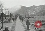 Standbild Verletzte US-Soldaten Korea, 1951, aus Sekunde 33 historischem Filmmaterial Videoclip 65675022682