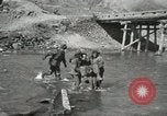 Standbild Verletzte US-Soldaten Korea, 1951, aus Sekunde 42 historischem Filmmaterial Videoclip 65675022682