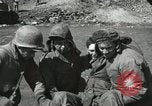 Standbild Verletzte US-Soldaten Korea, 1951, aus Sekunde 48 historischem Filmmaterial Videoclip 65675022682