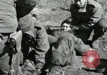 Standbild Verletzte US-Soldaten Korea, 1951, aus Sekunde 52 historischem Filmmaterial Videoclip 65675022682