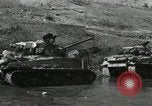 Standbild Reconnaissance Patrol Korea, 1951, aus Sekunde 15 historischem Filmmaterial Videoclip 65675022683