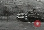 Standbild Reconnaissance Patrol Korea, 1951, aus Sekunde 30 historischem Filmmaterial Videoclip 65675022683