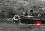 Standbild Reconnaissance Patrol Korea, 1951, aus Sekunde 32 historischem Filmmaterial Videoclip 65675022683