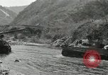 Standbild Reconnaissance Patrol Korea, 1951, aus Sekunde 45 historischem Filmmaterial Videoclip 65675022683