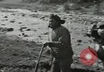 Standbild Reconnaissance Patrol Korea, 1951, aus Sekunde 47 historischem Filmmaterial Videoclip 65675022683
