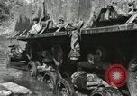 Standbild Reconnaissance Patrol Korea, 1951, aus Sekunde 60 historischem Filmmaterial Videoclip 65675022683