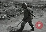 Standbild Reconnaissance Patrol Korea, 1951, aus Sekunde 13 historischem Filmmaterial Videoclip 65675022684