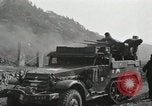 Standbild Reconnaissance Patrol Korea, 1951, aus Sekunde 25 historischem Filmmaterial Videoclip 65675022684