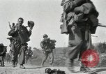 Standbild 187th Airborne Regimental Bekämpfung Team Korea Munson-ni, 1951, aus Sekunde 18 historischem Filmmaterial Videoclip 65675022685