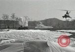 Standbild 187th Airborne Regimental Bekämpfung Team Korea Munson-ni, 1951, aus Sekunde 55 historischem Filmmaterial Videoclip 65675022685