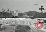 Standbild 187th Airborne Regimental Bekämpfung Team Korea Munson-ni, 1951, aus Sekunde 56 historischem Filmmaterial Videoclip 65675022685