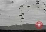 Image 187e Airborne Équipe de combat régimentaire Corée, 1951, de la seconde 22 séquences d'archives historiques vidéo 65675022688