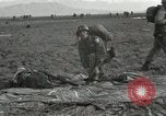 Image 187e Airborne Équipe de combat régimentaire Corée, 1951, de la seconde 51 séquences d'archives historiques vidéo 65675022688