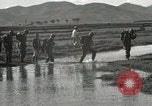 Image 187e Airborne Exercice des équipes de combat régimentaire Corée, 1951, de la seconde 19 séquences d'archives historiques vidéo 65675022690