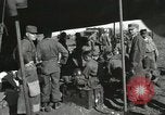 Image 187e Airborne Exercice des équipes de combat régimentaire Corée, 1951, de la seconde 22 séquences d'archives historiques vidéo 65675022690