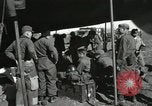 Image 187e Airborne Exercice des équipes de combat régimentaire Corée, 1951, de la seconde 29 séquences d'archives historiques vidéo 65675022690