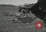 Image 187e Airborne Exercice des équipes de combat régimentaire Corée, 1951, de la seconde 49 séquences d'archives historiques vidéo 65675022690