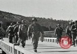 Standbild 187th Airborne Regimental Bekämpfung Team Korea, 1951, aus Sekunde 28 historischem Filmmaterial Videoclip 65675022691
