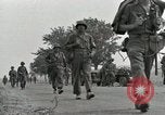 Standbild Französisch in Aix-en-Provence Amerikaner Grüße Aix-en-Provence Frankreich, 1944, aus Sekunde 4 historischem Filmmaterial Videoclip 65675022696