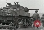Standbild Französisch in Aix-en-Provence Amerikaner Grüße Aix-en-Provence Frankreich, 1944, aus Sekunde 21 historischem Filmmaterial Videoclip 65675022696