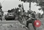 Standbild Französisch in Aix-en-Provence Amerikaner Grüße Aix-en-Provence Frankreich, 1944, aus Sekunde 38 historischem Filmmaterial Videoclip 65675022696